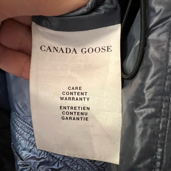 Men’s Large Canada Goose Slate Blue Quilted Jacket with Red Logo Patch - Picture 5 of 5